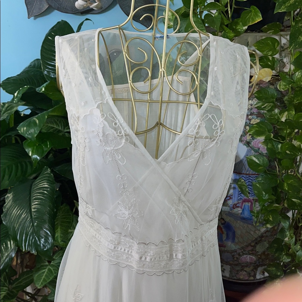 Nataya Bohemian Exquisite Ivory Dress - Picture 17 of 17